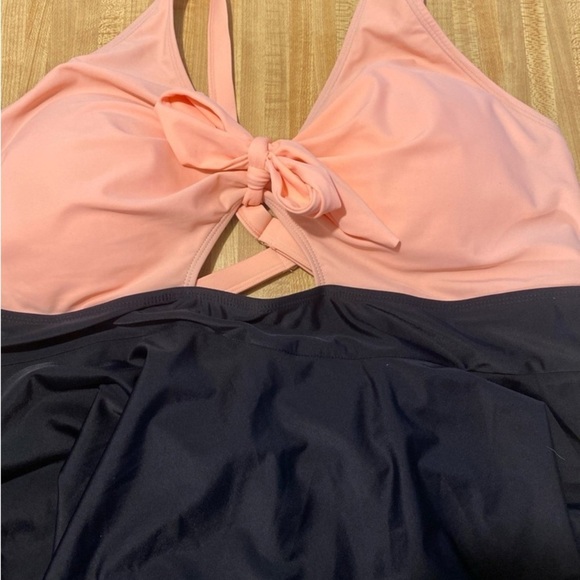 Nleyook Women’s Plus Size Cut Out Swimsuit One Piece NWT size 24 - Picture 9 of 12